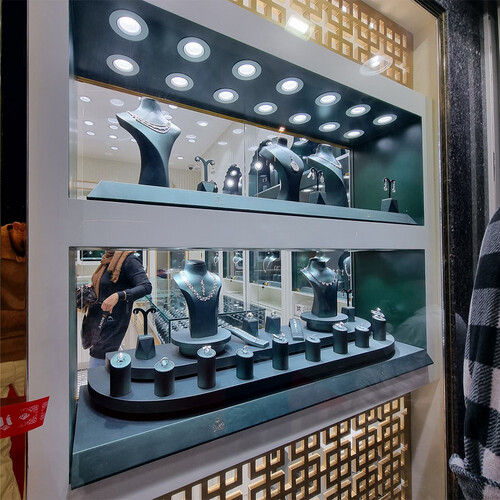 Diamond store setup