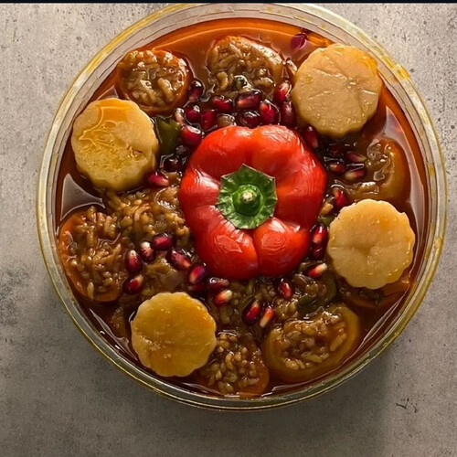 5-6 قطع مزيج محشي حامض حلو