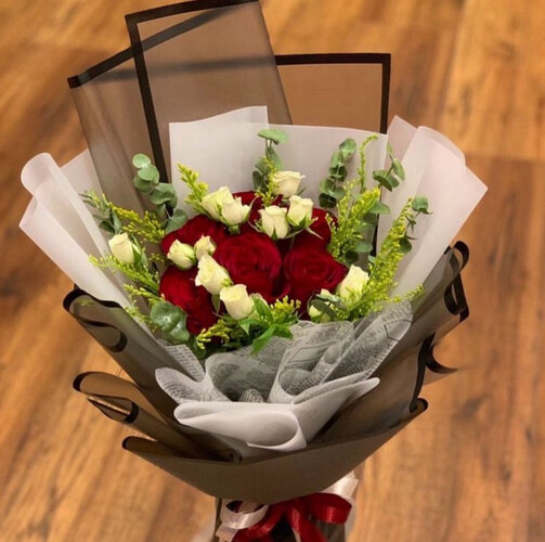 Natural rose bouquet