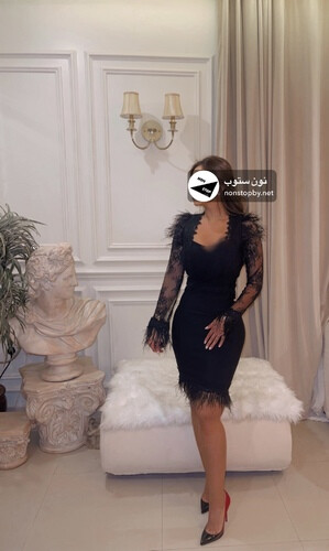 فستان باندج اسود مع ريش