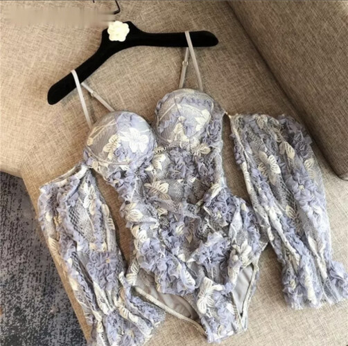 بودي سوت ازرق فاتح