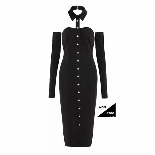 فستان اسود مع اكمام خارجيه و ازرار سواروفسكي