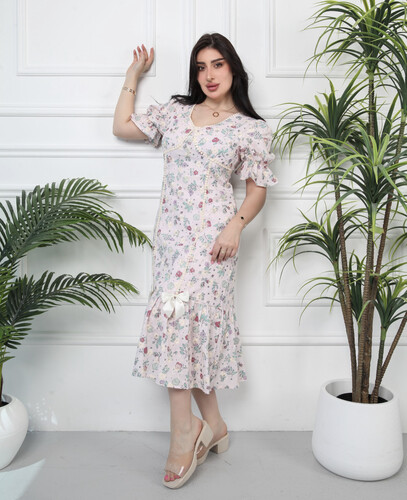 فستان صيفي فاتح