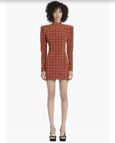 فستان شامواه برتقالي مع حلقات ذهبيه