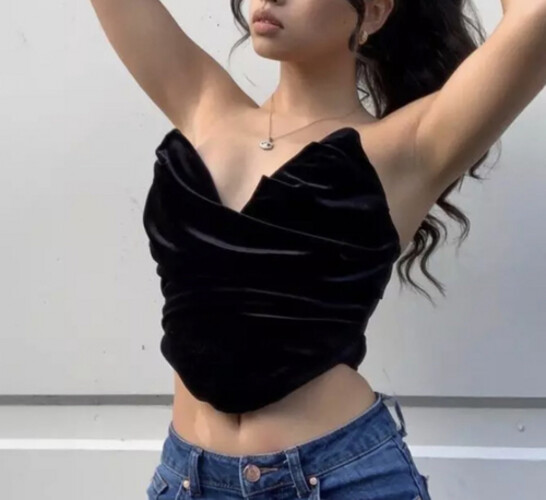 توب مخمل اسود