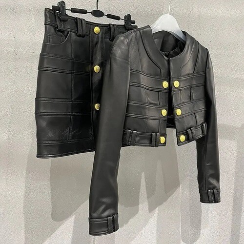 بدله قطعتين تنوره وجاكيت جلد