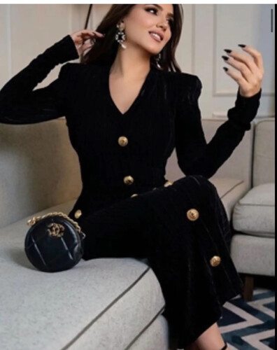 فستان مخمل اسود ب اكمام طويله