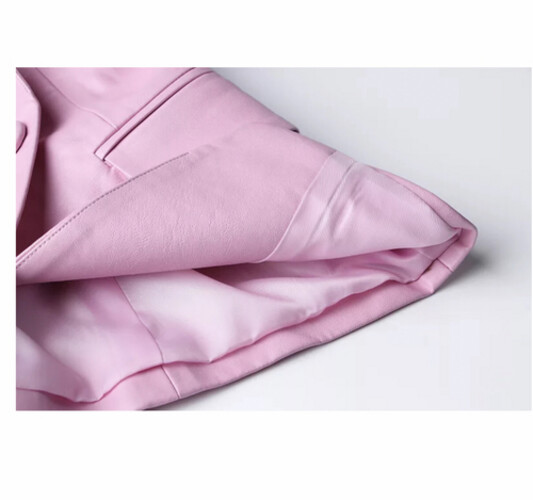 جاكيت جلد وردي فاتح