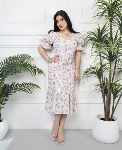 فستان صيفي فاتح