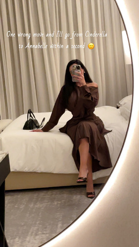 بدله قطعتين تنوره و توب ساتان مع دانتيل