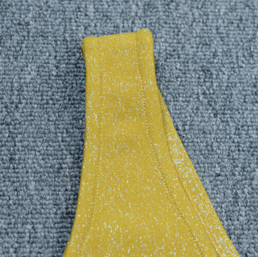 فستان اصفر ذهبي