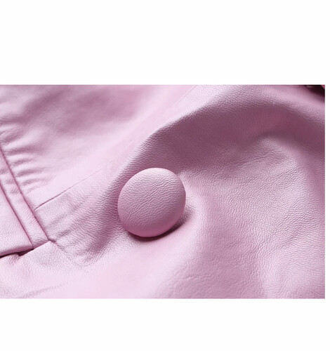 جاكيت جلد وردي فاتح