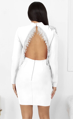 فستان ابيض باندج مع شوارفسكي على الظهر