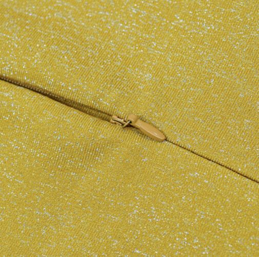 فستان اصفر ذهبي