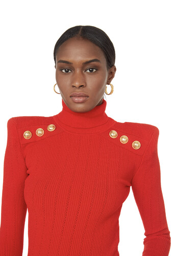 بلوزه لون احمر بقبه طويله