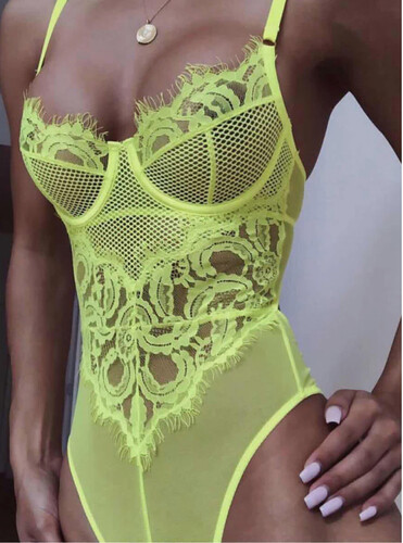 بدلة قطعتين بنطلون باندج مع بودي سوت فسفوري