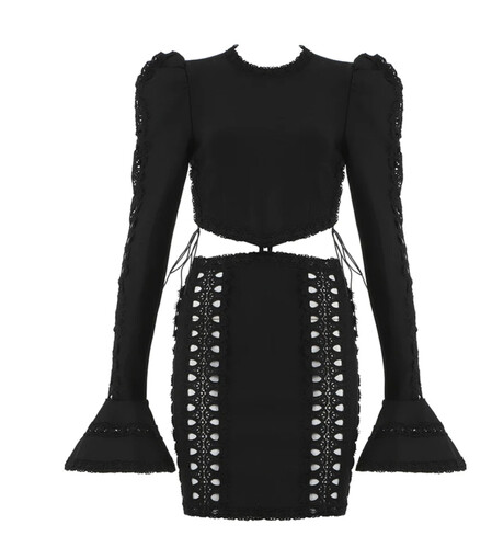 فستان اسود مع اكمام طويله