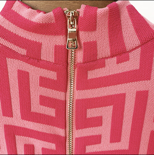 105 فستان وردي اكمام طويله