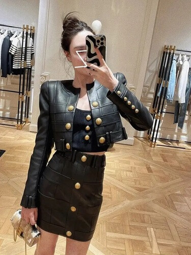 بدله قطعتين تنوره وجاكيت جلد