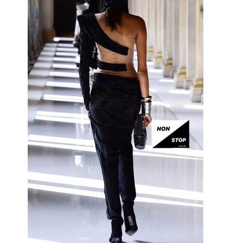 فستان بكتف واحد اسود