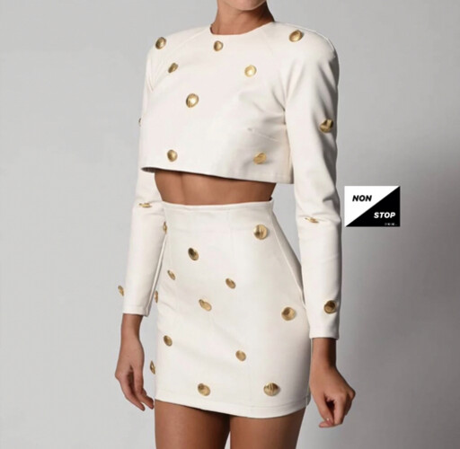 بدله جلد قطعتين تنوره و توب ابيض