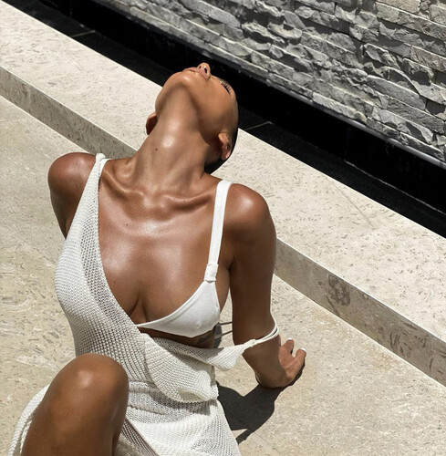 فستان بحر ابيض