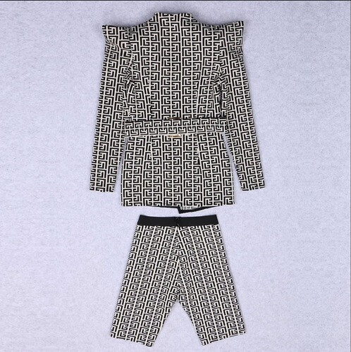 بدله قطعتين جاكيت بليزر مع شورت سترج باندج