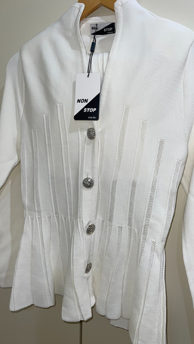 بدله قطعتين تنوره و بلوزه مع ازرار سواروفسكي