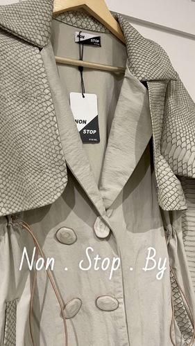 Python trench coat off white