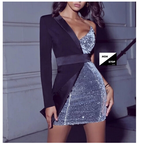 فستان اسود مع لمعه لون فضي