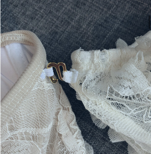 بودي سوت اوف وايت