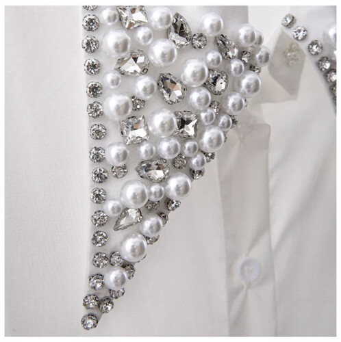 قميص ابيض مع قبه شوارفسكي و لؤلؤ كم طويل