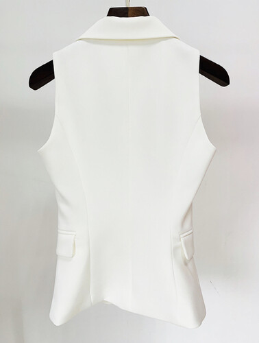 توب بليزر ابيض