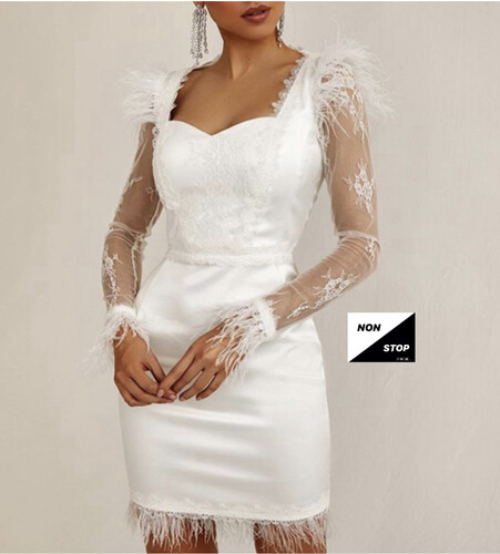 فستان باندج ابيض مع ريش