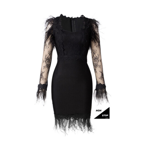 فستان باندج اسود مع ريش