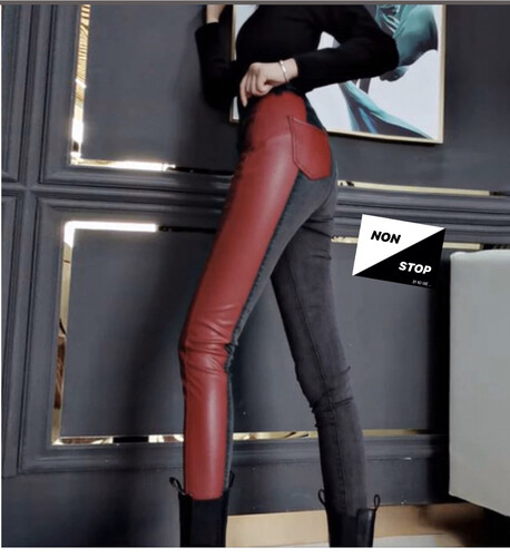 بنطلون جينز مع جلد احمر