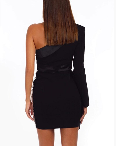 فستان اسود مع لمعه لون ذهبي