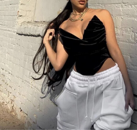 توب مخمل اسود