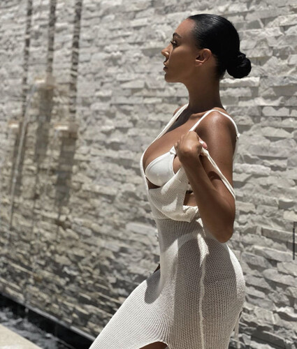 فستان بحر ابيض