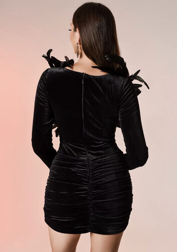 فستان مخمل اسود قصير