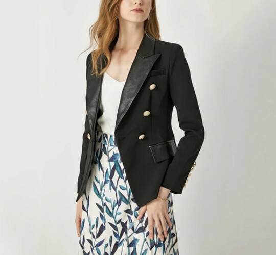 جاكيت اسود مع جلد