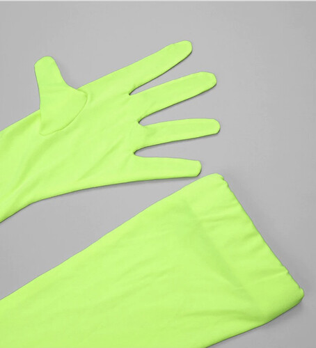 فستان اخضر نيون مع قفازات و شوارفسكي