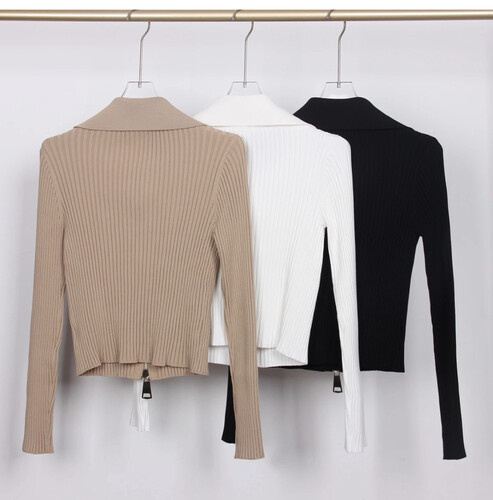 Knitting white blouse