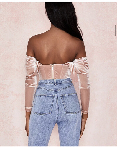 توب مخمل وردي فاتح