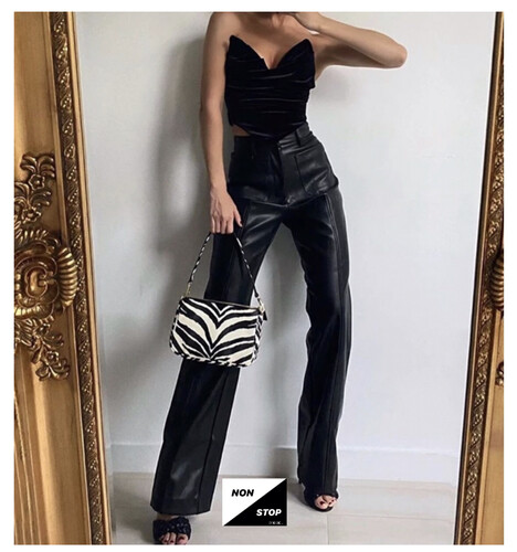 بنطلون جلد اسود هاي ويست