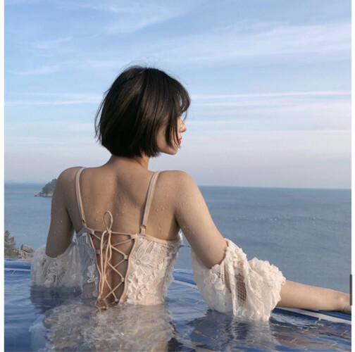 بودي سوت اوف وايت