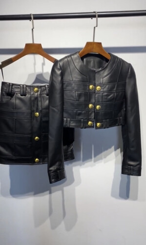 بدله قطعتين تنوره وجاكيت جلد