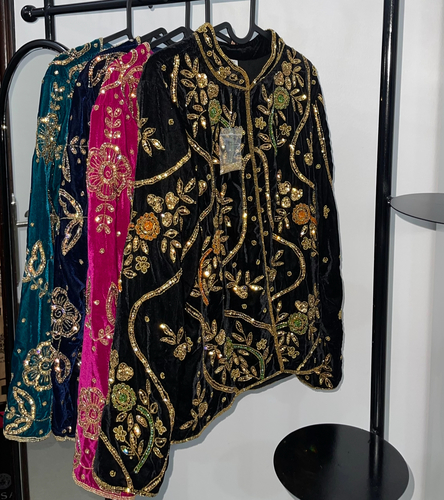 جاكيتات مطرر ب سواروفسكي خام الهند