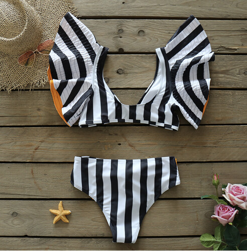 مايوه قطعتين مخطط اسود و ابيض وبرتقالي