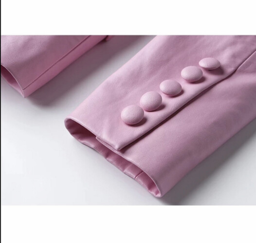 جاكيت جلد وردي فاتح